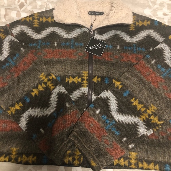 Pullover - Picture 2 of 4